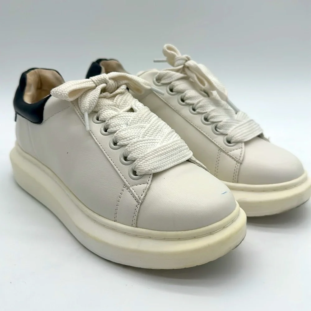 Steve Madden White and Black Size 8? Platform Sneakers Support Lifestyle